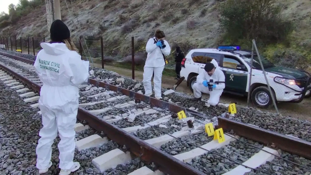 Accidente ferroviario de Adamuz 2026: causas técnicas, negligencias y marco legal