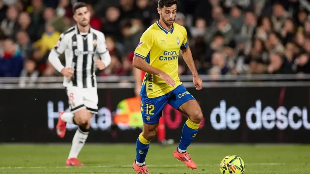 Análisis de la Derrota de la UD Las Palmas en Castellón: Claves del Descalabro
