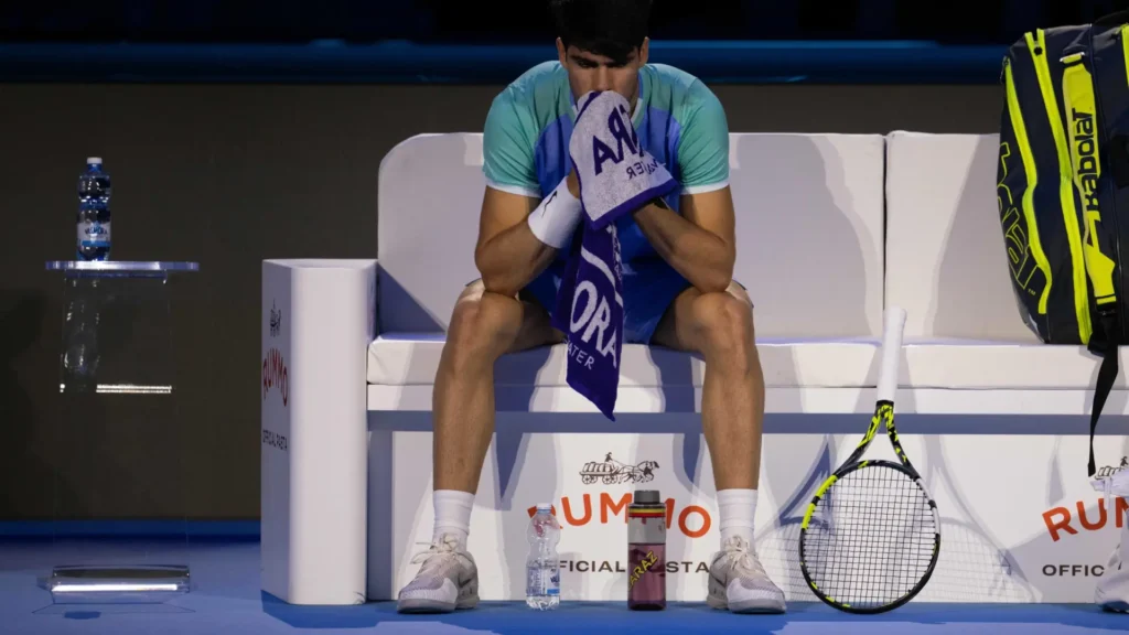 Carlos Alcaraz se Retira de la Copa Davis para Priorizar su Recuperación