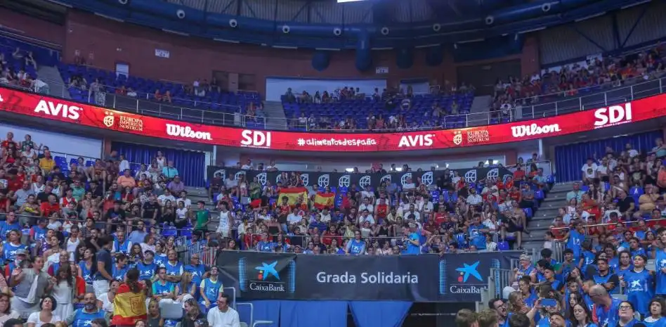 Compromiso Social y Deporte: La Grada Solidaria de CaixaBank en Tenerife