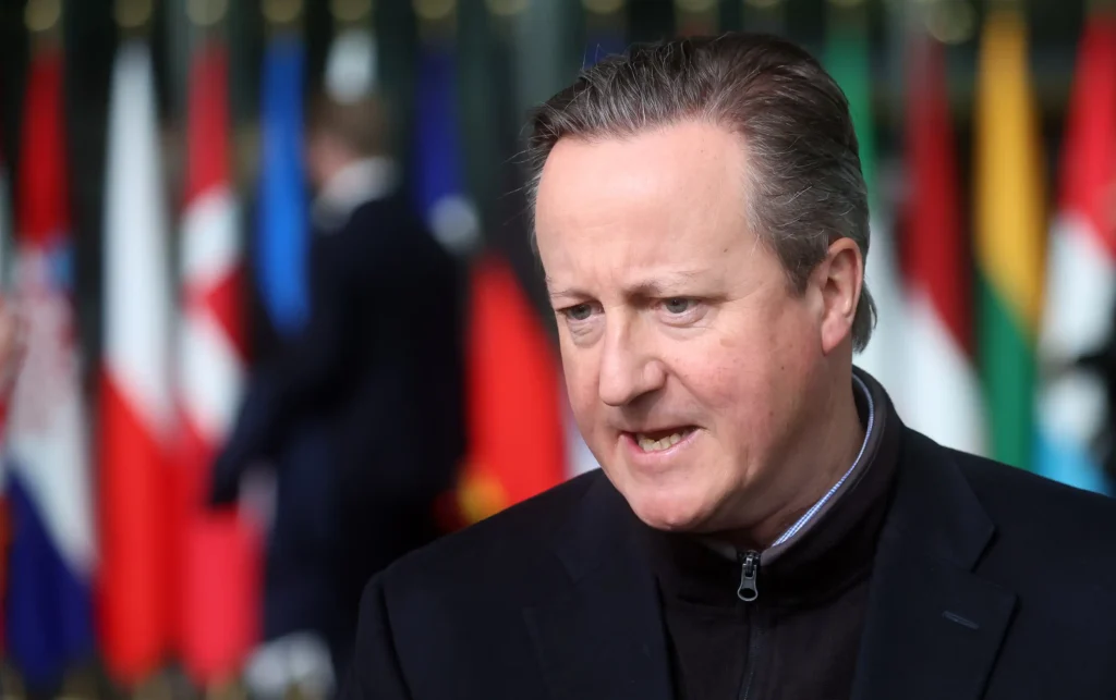 David Cameron y su Lucha Contra el Cáncer de Próstata: Un Llamado a la Conciencia