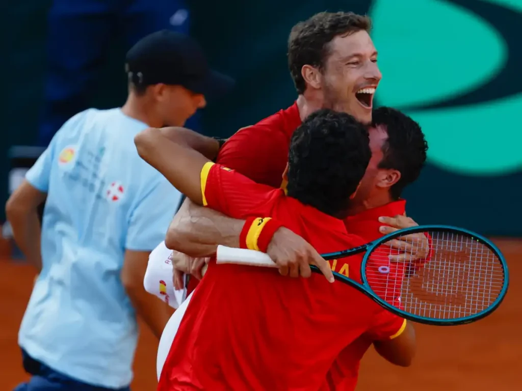 Desafíos en la Copa Davis: España se enfrenta a una situación crítica tras la derrota de Carreño