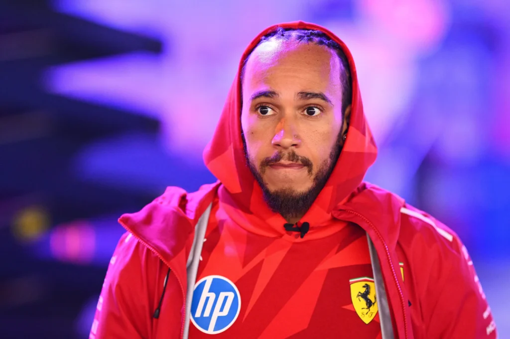 El Declive de un Campeón: La Difícil Temporada de Lewis Hamilton