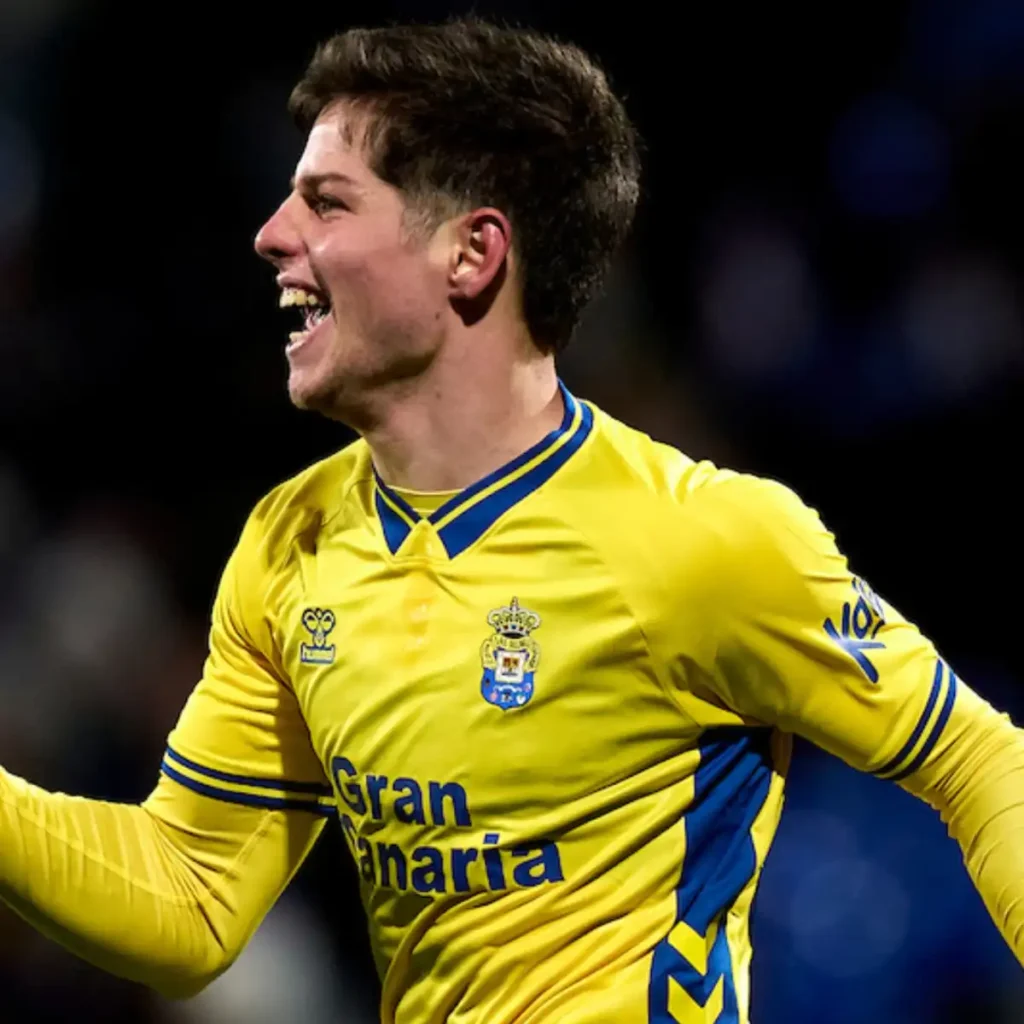 El Impacto de Estanis Pedrola en la UD Las Palmas: Un Debut que Marca la Diferencia