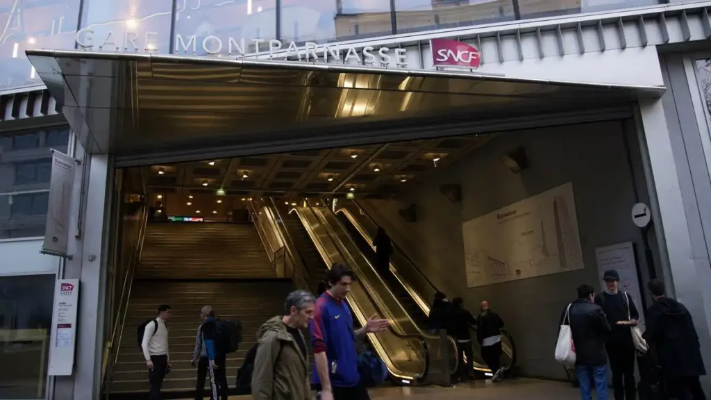 Incidente Armado en la Estación de Montparnasse: Un Análisis de la Respuesta Policial