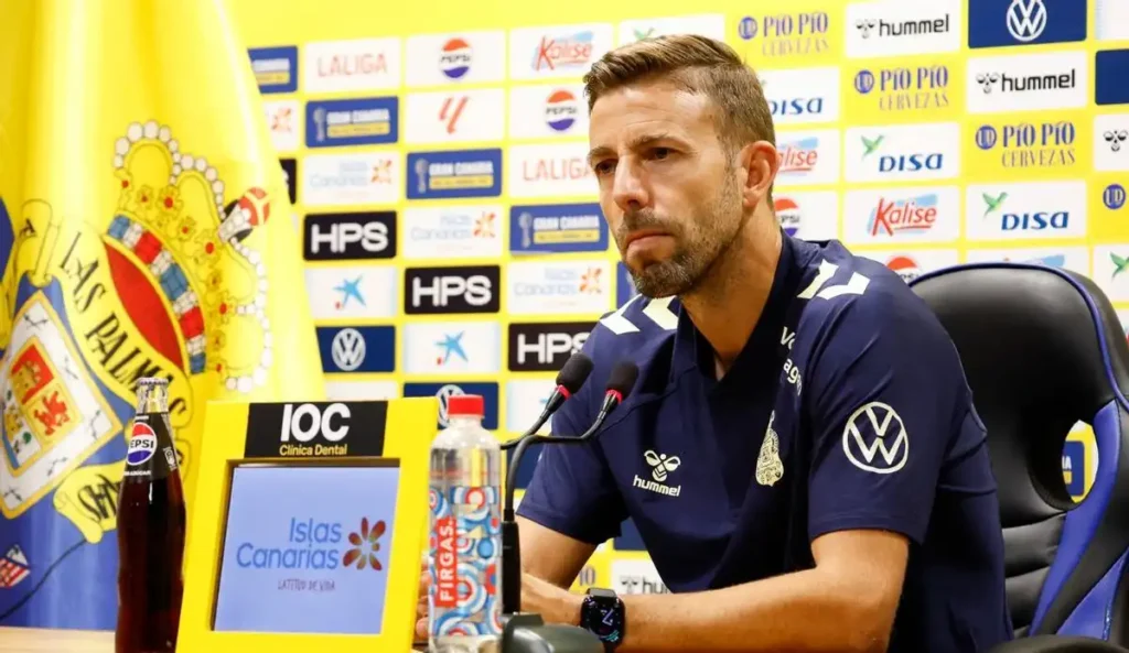 Luis García y la UD Las Palmas: Preparativos para el Asalto al Liderato