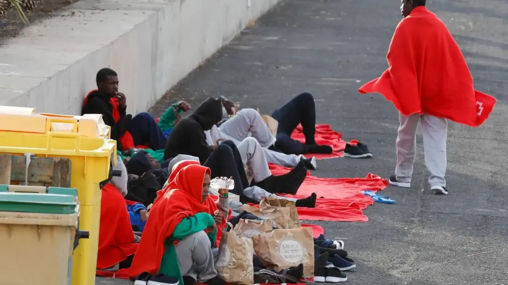 Menores migrantes solos en Canarias: caída del 65% en llegadas pero aumento del 19% en proporción