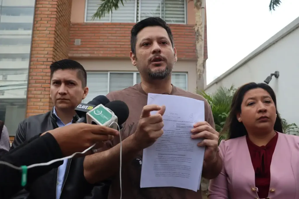 Vox querellas difamación: 36 acciones legales contra medios y disidentes
