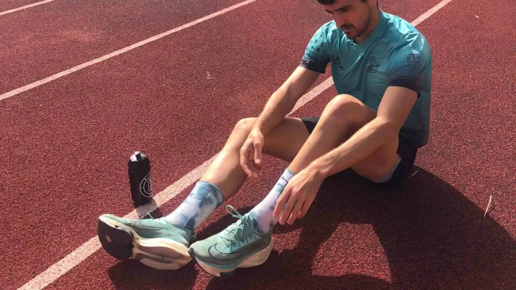 Zapatillas con placa de carbono: cómo el calzado tecnológico rompió la barrera de las 2 horas en maratón