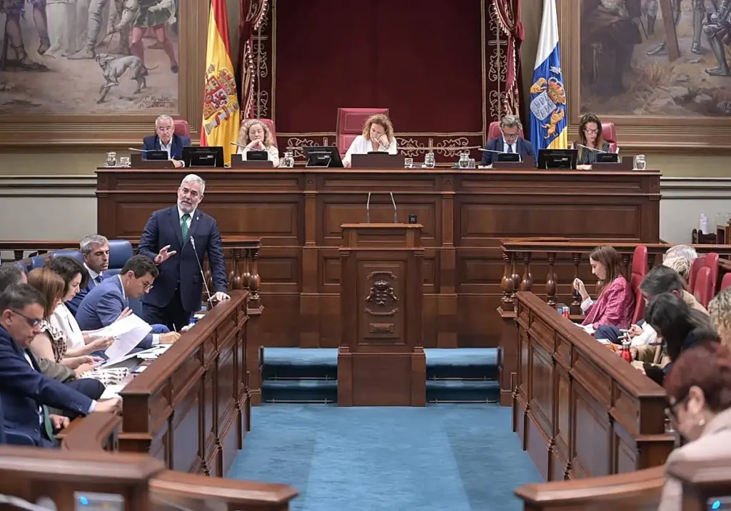 La ley de licencias urbanísticas en Canarias no resuelve la emergencia habitacional: es una ilusión técnica